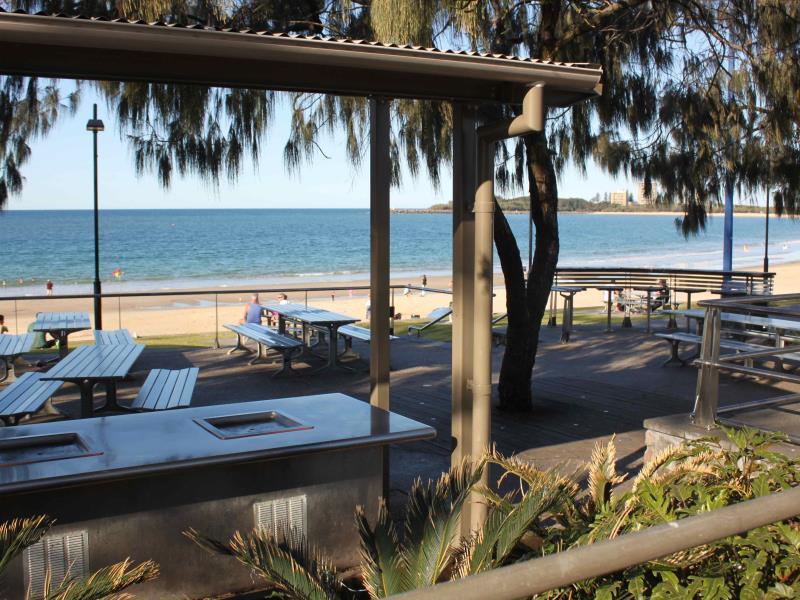 Beachside Мулулаба Екстериор снимка